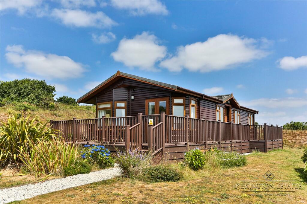 3 bedroom bungalow for sale in Whitsand Bay, Fort Holiday Park