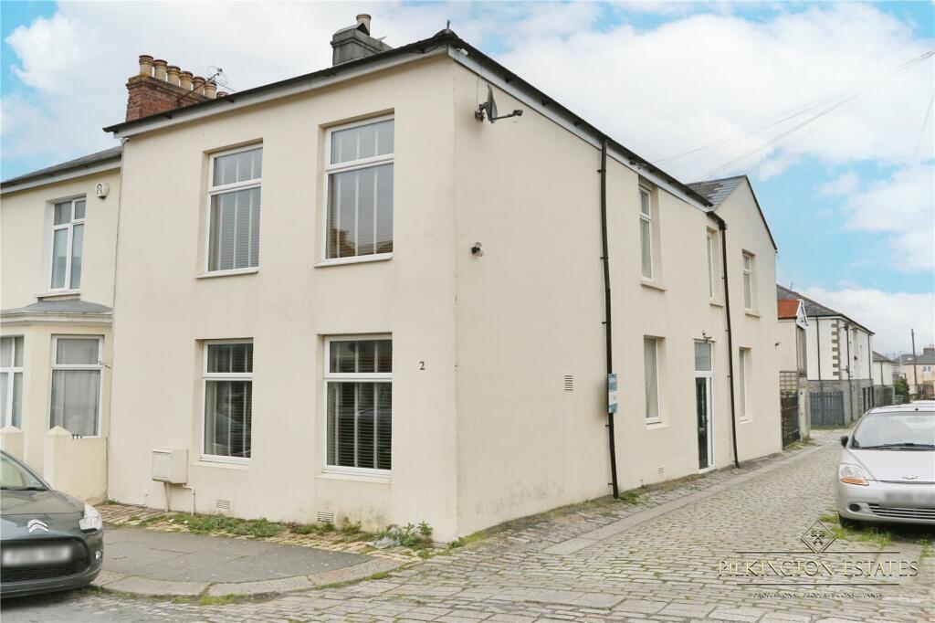 3 bedroom end of terrace house for sale in Cathcart Avenue, Plymouth, Devon, PL4