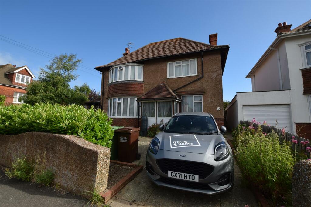 2 bedroom apartment for rent in Collington Avenue, BexhillOnSea, TN39