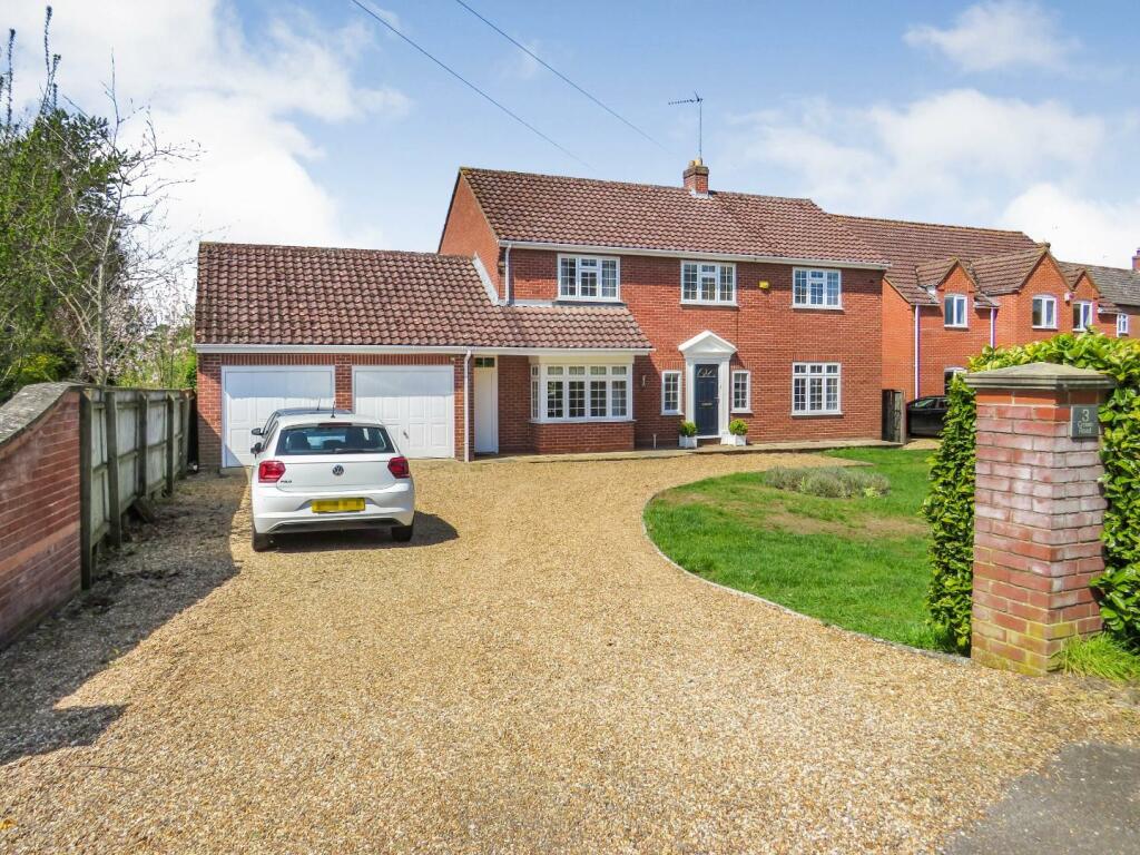 4 bedroom detached house for sale in Crown Road, Mundford, IP26