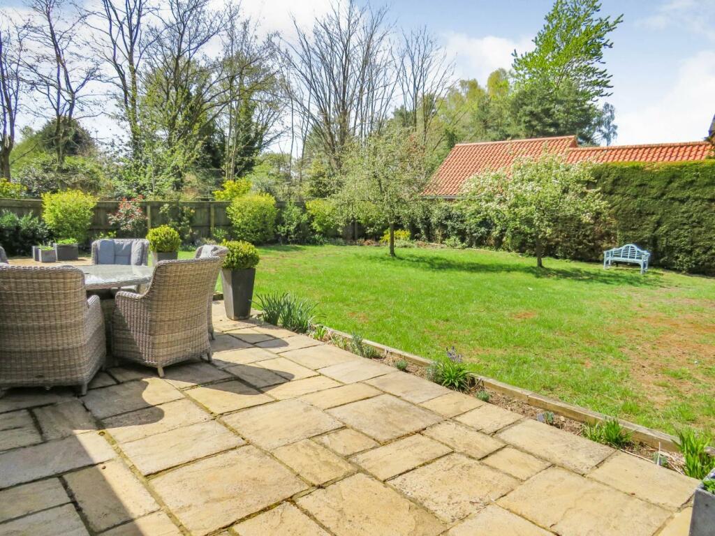 4 bedroom detached house for sale in Crown Road, Mundford, IP26