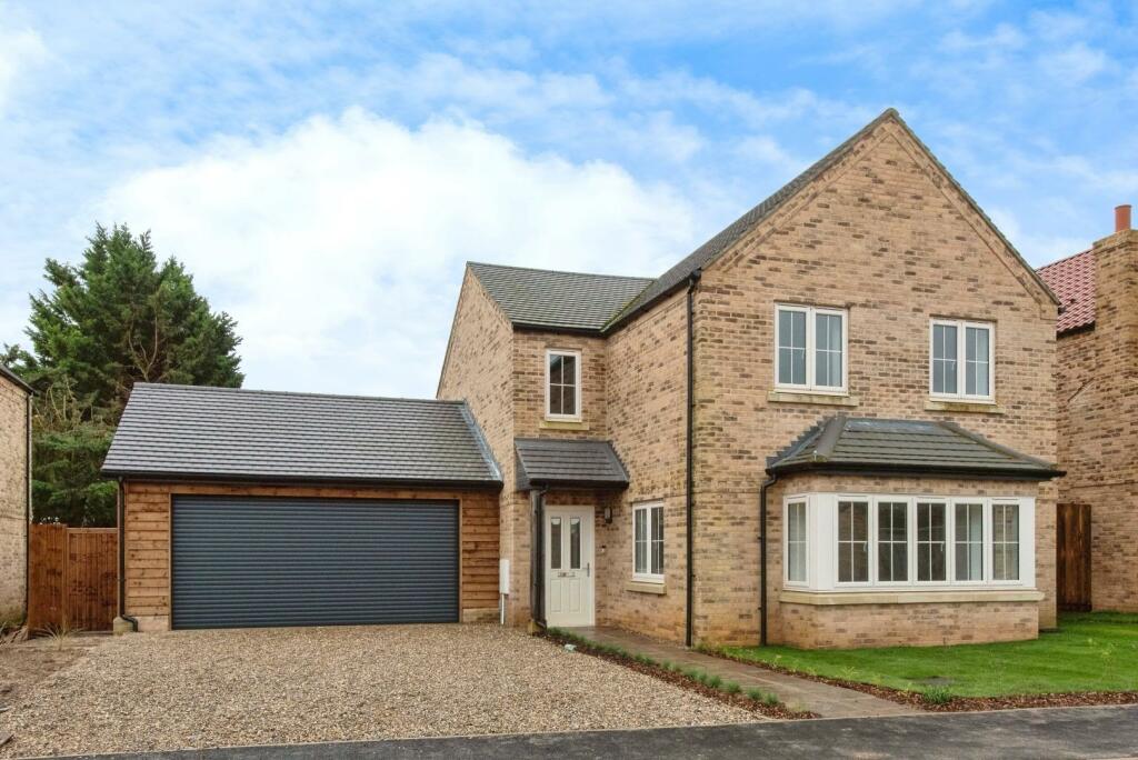 4 bedroom detached house for sale in Earlsfield Lane, Methwold, IP26