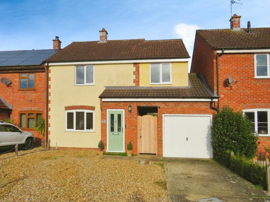 3 bedroom house for sale in Saxon Walk, Mundford, IP26