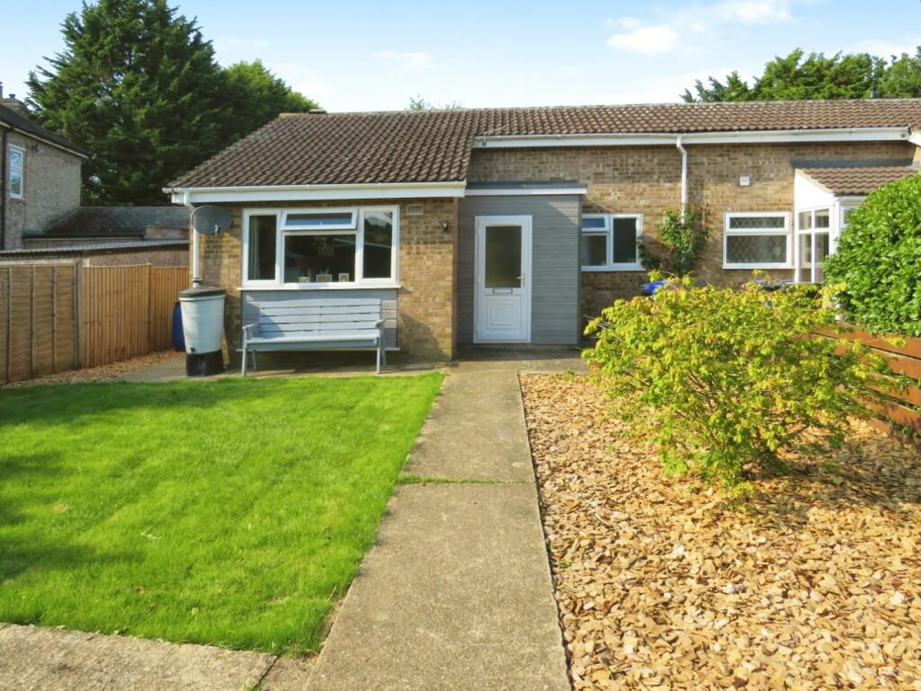 1 bedroom semidetached bungalow for sale in St. Benedicts Road