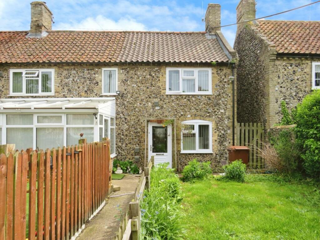 2 bedroom end of terrace house for sale in London Road, Brandon, IP27