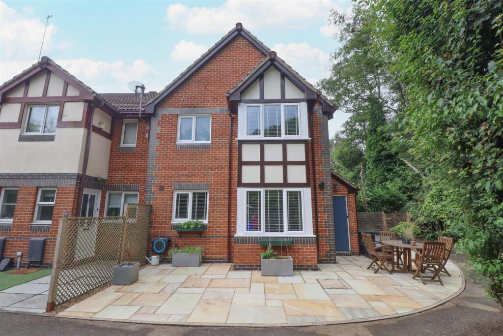 Main image of property: Lyndsey Close, Farnborough