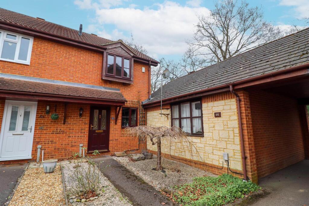 Main image of property: Nether Vell-Mead, Church Crookham, Fleet