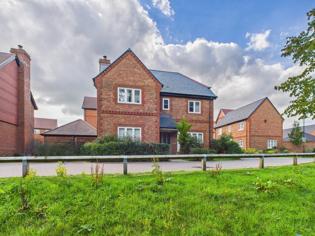 Main image of property: Heatherdene Road, High Wycombe, HP10 9FQ