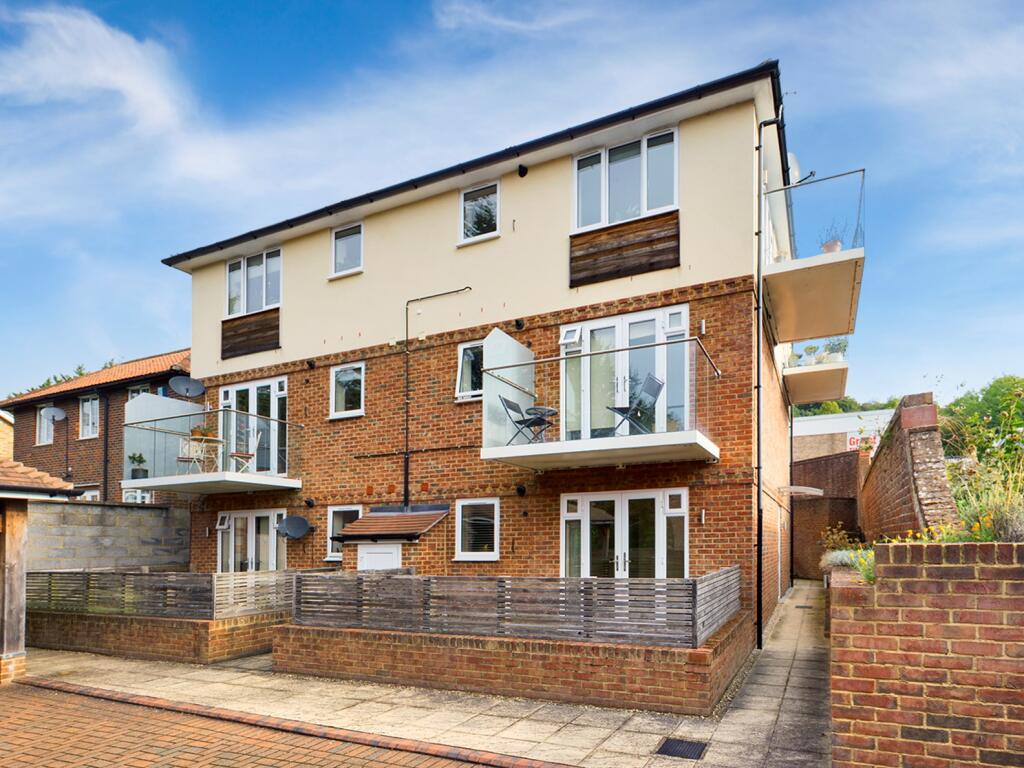 Main image of property: West Wycombe Road, High Wycombe, HP12 4AE