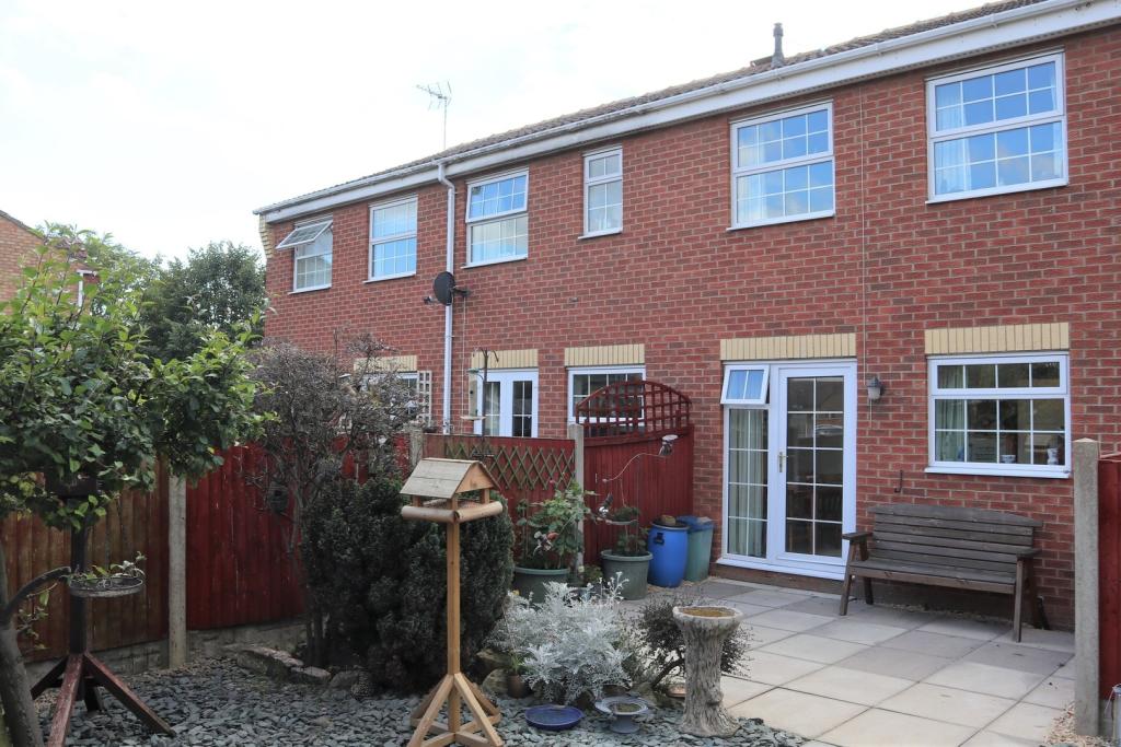 3 bedroom end of terrace house for sale in Lingfield Close,Saxilby