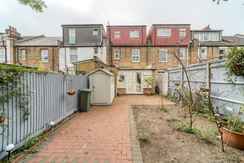 5 bedroom terraced house for sale in Commonside East,Mitcham,CR4 1HE, CR4