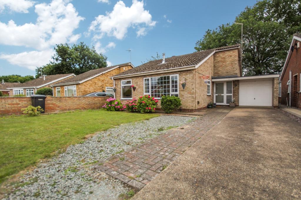 3 bedroom bungalow for sale in Swallow Avenue,Skellingthorpe,Lincoln