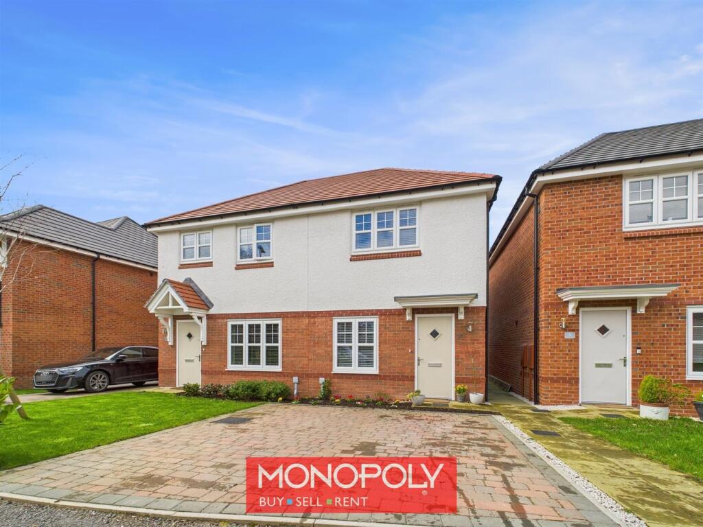 Main image of property: Llys Hen Rheilffordd, St. Asaph