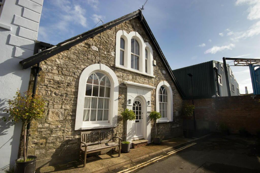 Main image of property: The School House, Bridge Road, East Cowes, Isle of Wight