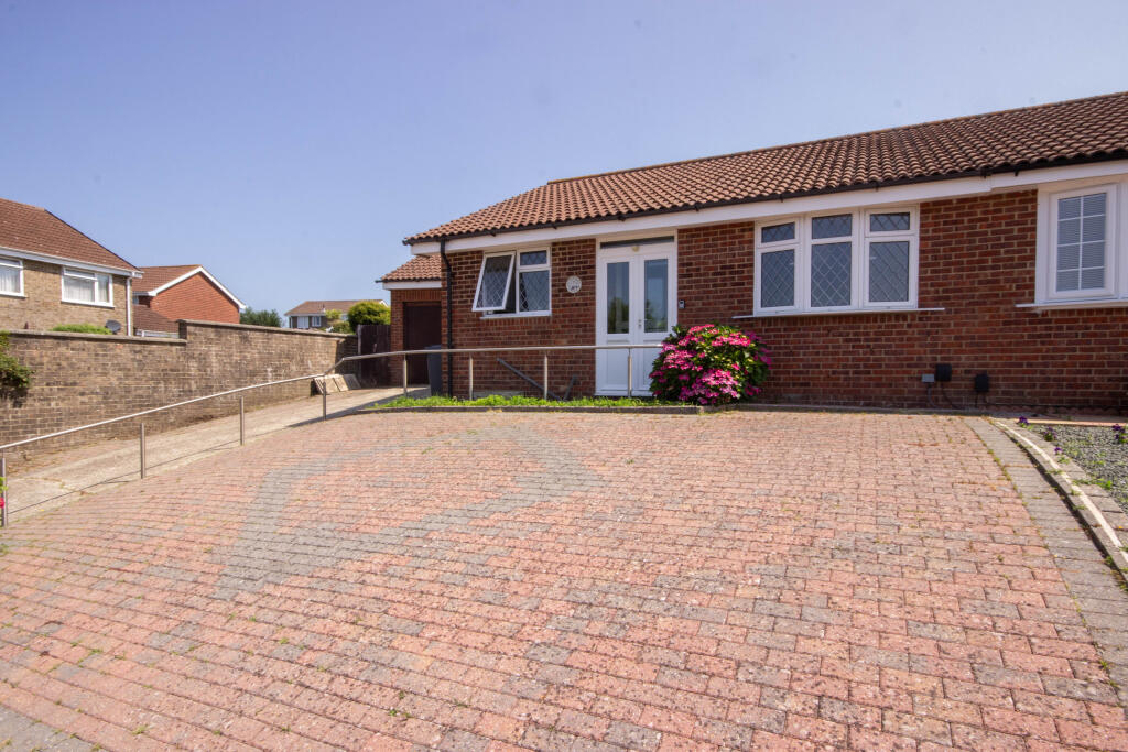 Main image of property: Hefford Road, East Cowes, Isle of Wight