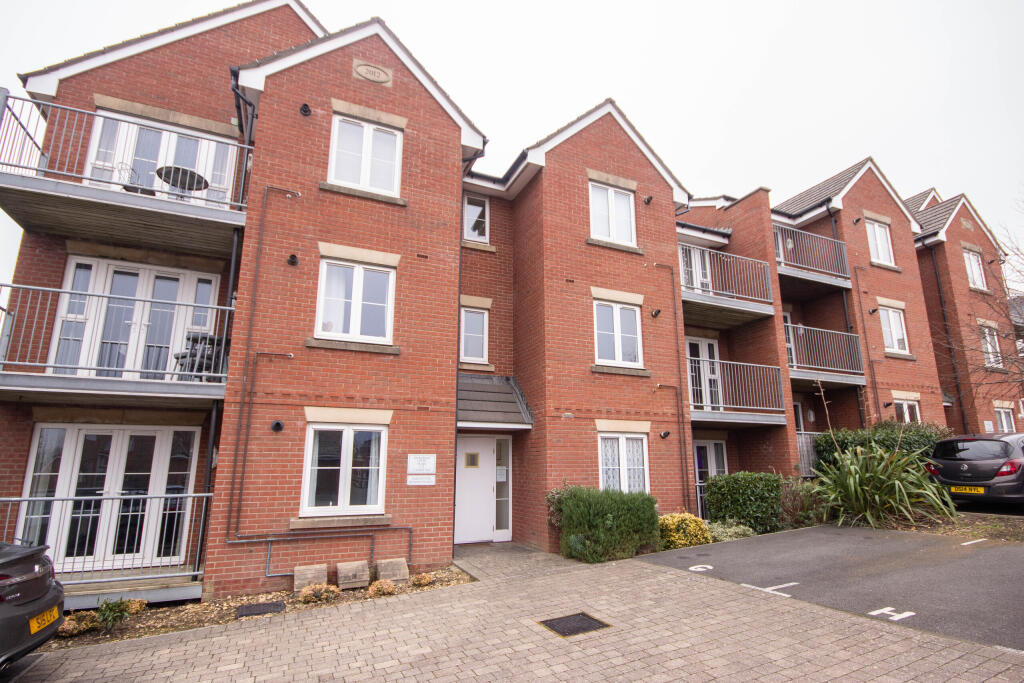 Main image of property: Flat 3, Anchorage Court, 19 Albert Way, East Cowes, Isle of Wight