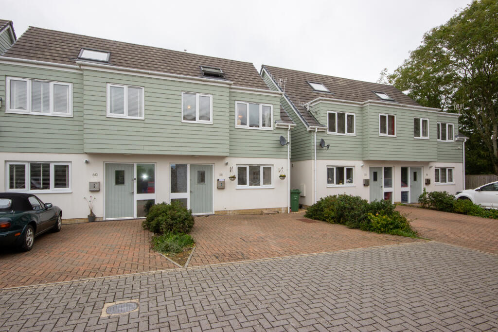 4 bedroom semi-detached house