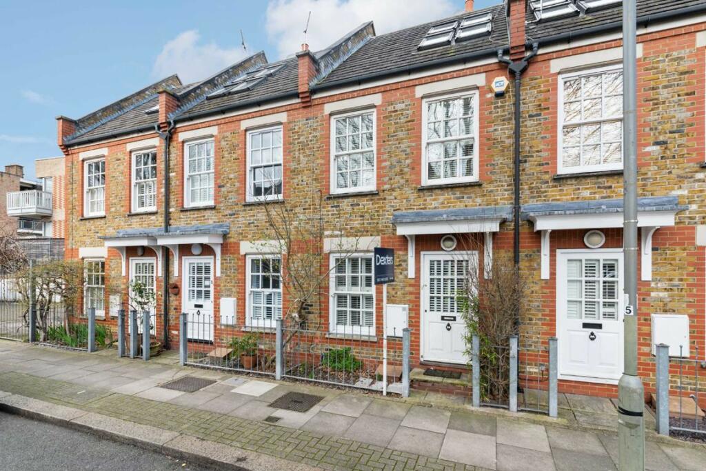 2 bedroom house for sale in Burns Road, Battersea, SW11