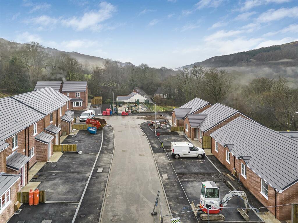 Main image of property: Clos Yr Ysgol, Clyne, Neath