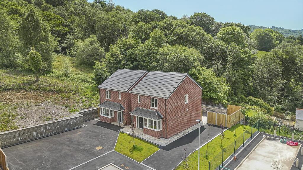 Main image of property: Clos Yr Ysgol, Clyne, Neath
