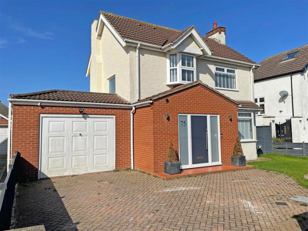 4 bedroom detached house for sale in Sunningdale Drive, Skegness, PE25