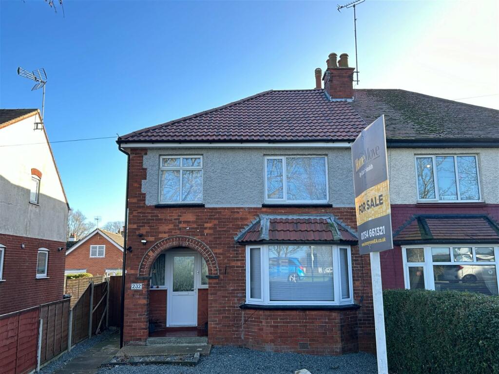 4 bedroom semidetached house for sale in Roman Bank, Skegness