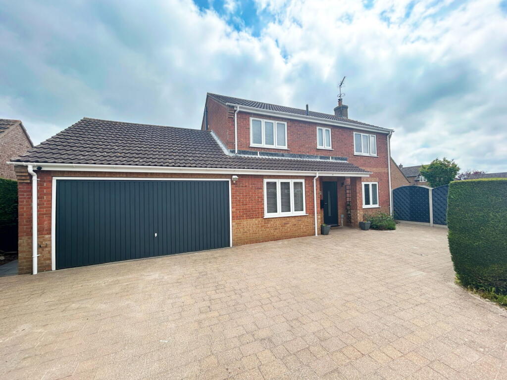 Main image of property: Bayes Road, Skegness, Lincolnshire, PE25 3AN
