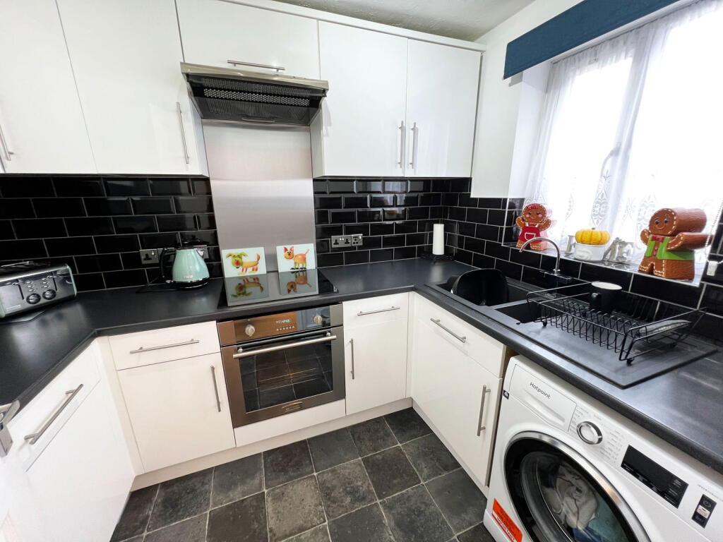 Main image of property: Albert Court, Whetstone, Leicester, LE8 6JP