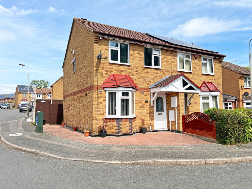 Main image of property: Meadowsweet Road, Hamilton, Leicester, LE5 1TP