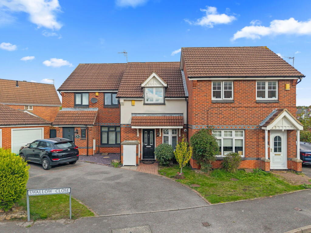 Main image of property: Swallow Close, Nottingham, Nottinghamshire, NG6 0NF