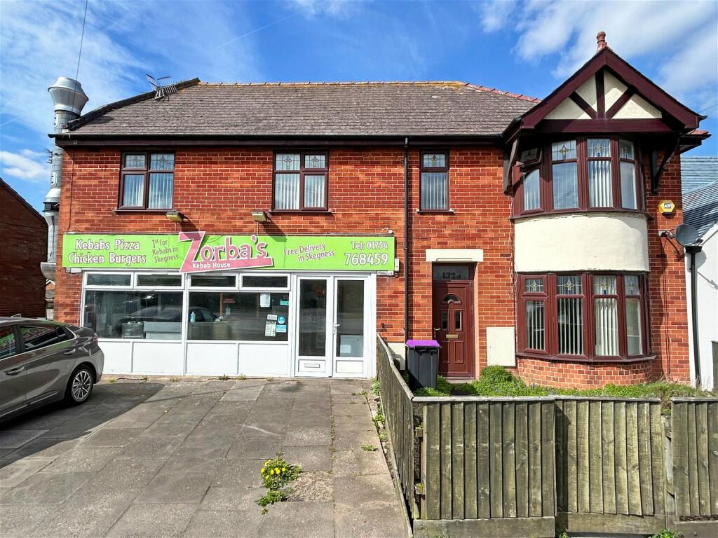 5 bedroom detached house for sale in 132a Wainfleet Road, Skegness