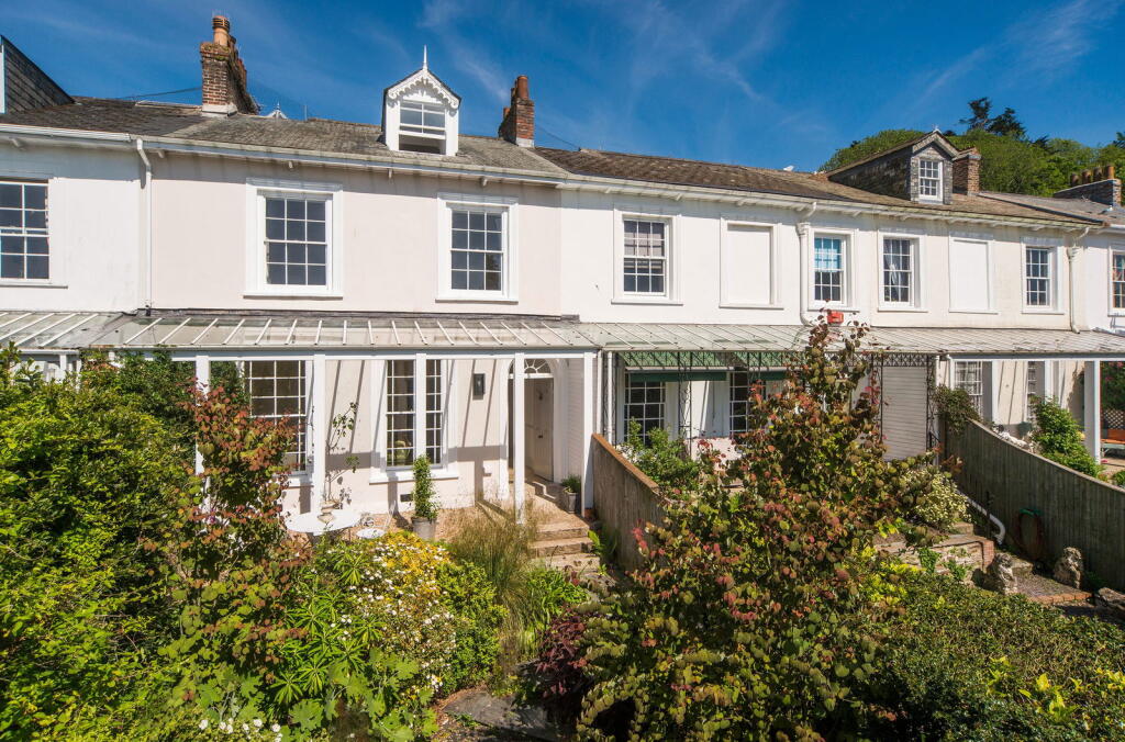 Main image of property: The Parade, Truro