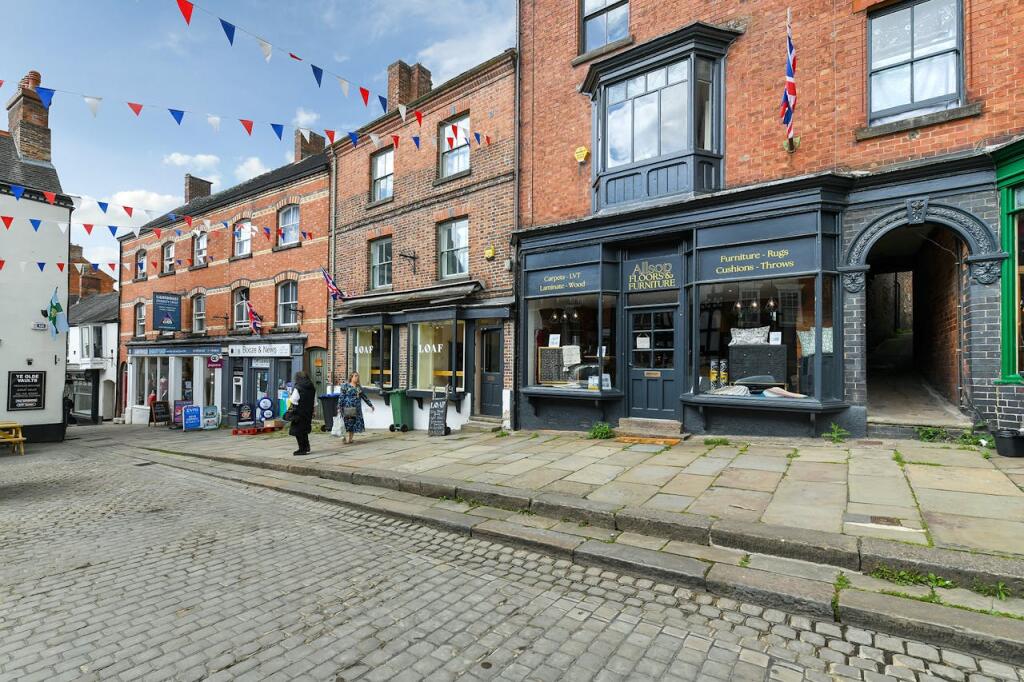 Main image of property: 2 Victoria Square, Ashbourne, DE6 1GG