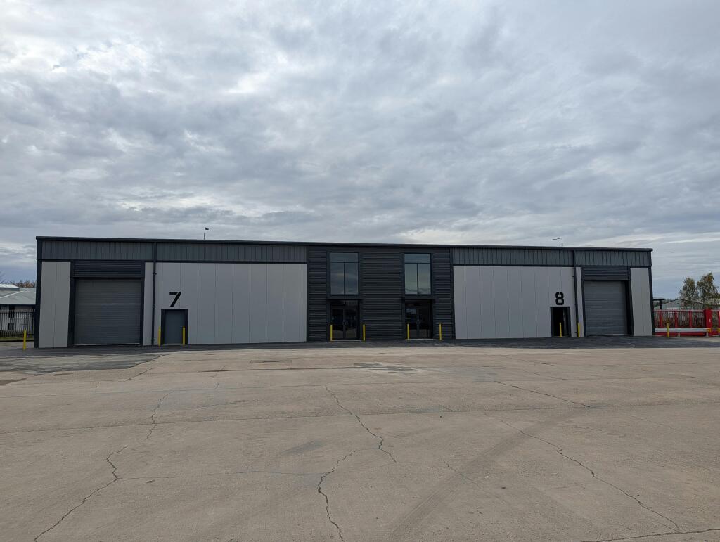 Denham Business Park Unit 7 and 8 11.jpg