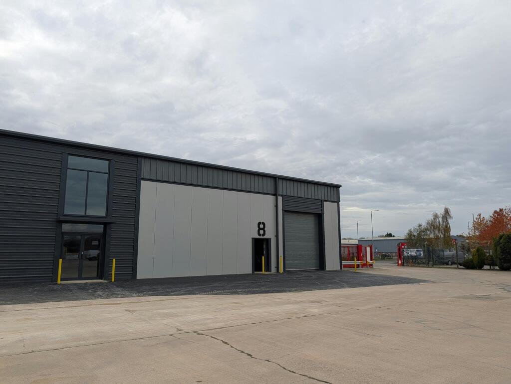 Denham Business Park Unit 7 and 8 12.jpg