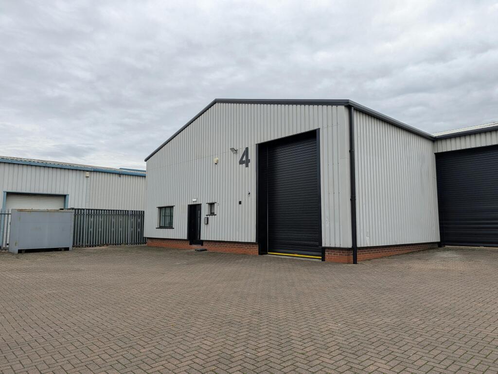 Denham Court Brunel Drive Newark 9.jpg