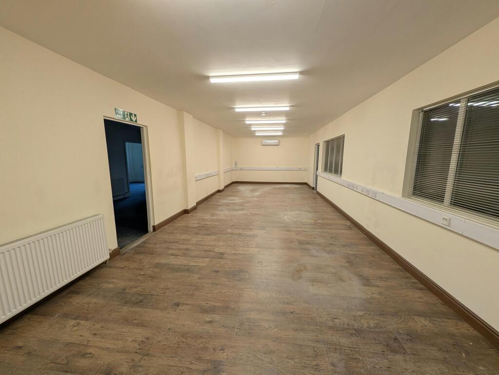 Denham Court Brunel Drive Newark 2.jpg