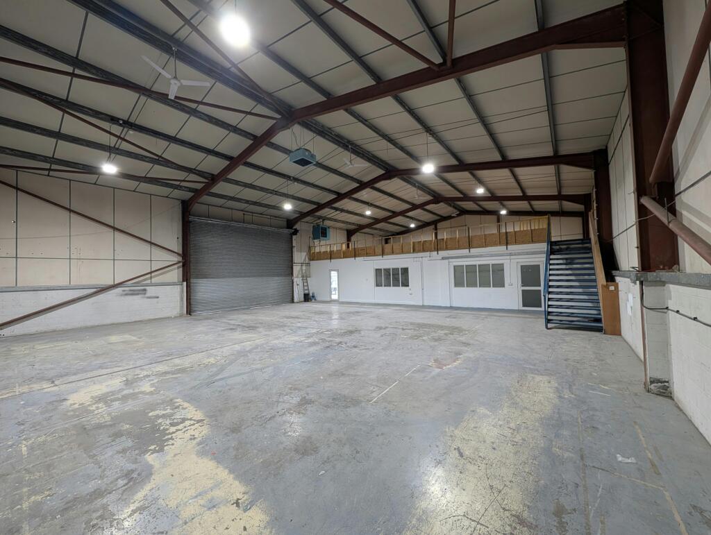 Denham Court Brunel Drive Newark (31).jpg