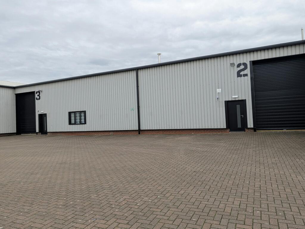 Denham Court Brunel Drive Newark (5).jpg