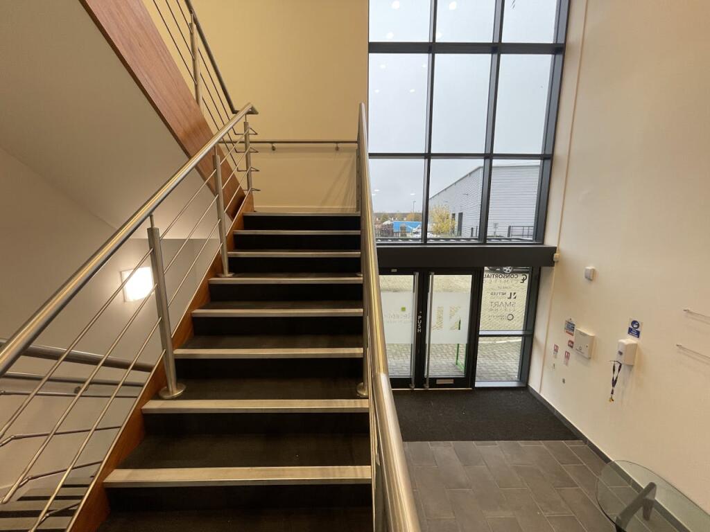 Additional property image - 300 Buckingway Business Park, Anderson Road, Cambridge, CB24 4UQ