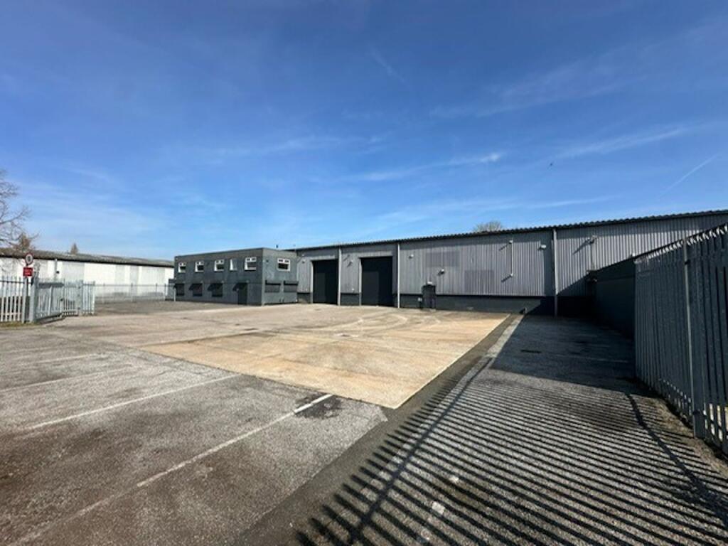 Main image of property: B1, Ennis Close, Roundthorn Industrial Estate, Manchester, M23 9LE