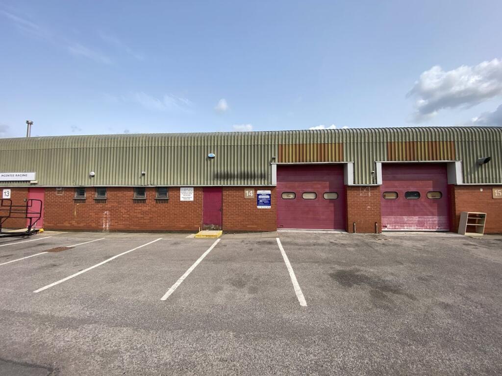 Light industrial facility to lease in Chiltern Business Centre