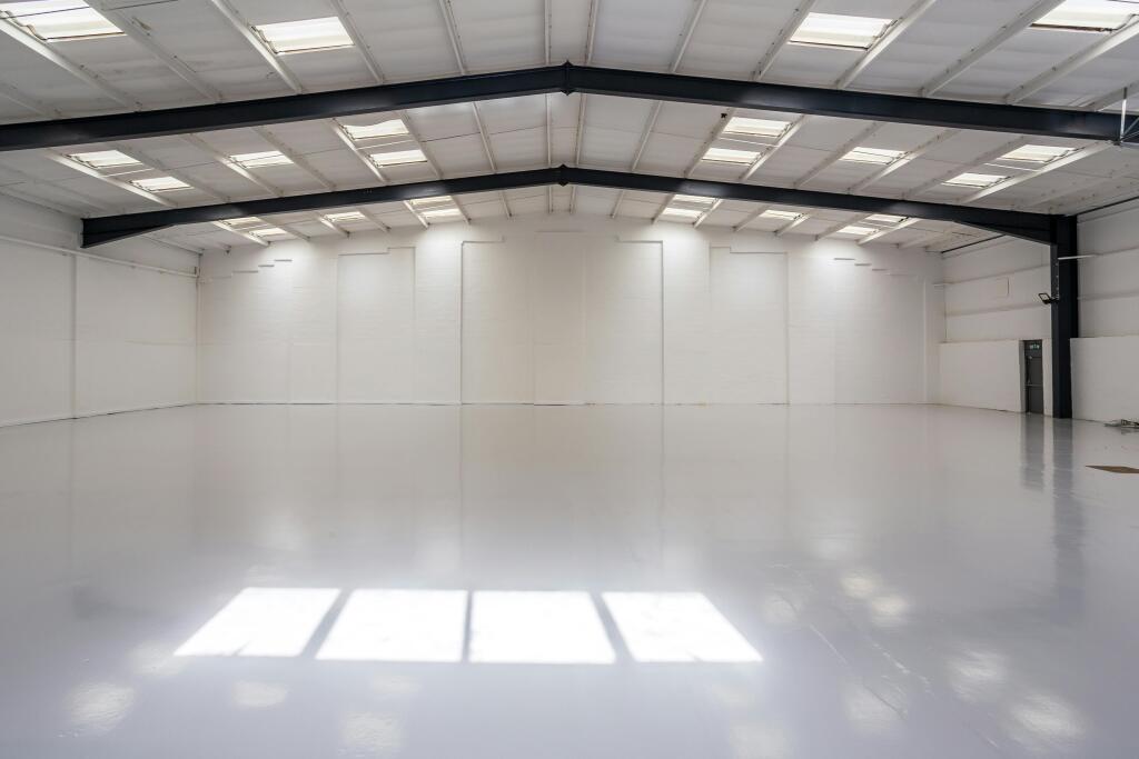 Unit 6 Witan Park Internals.jpg