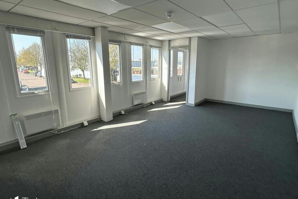 cfd30d8ff2d ca57b8be720dfirstflooroffice2.jpg