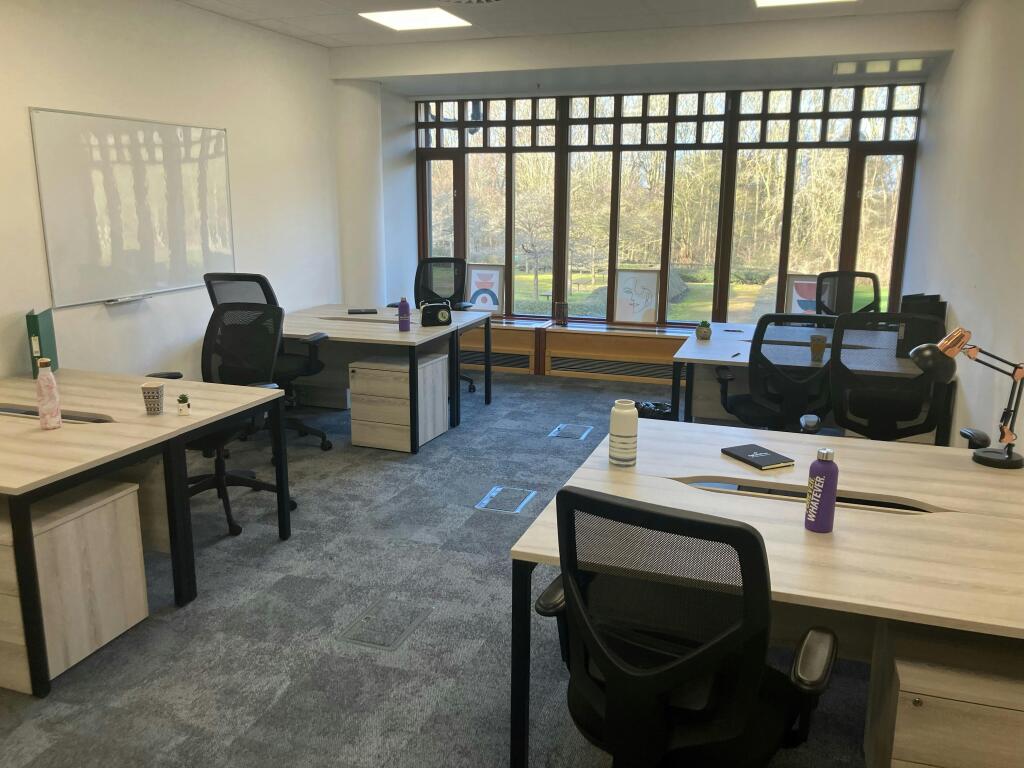 Lynch Wood Peterborough Figflex Office 6.jpg