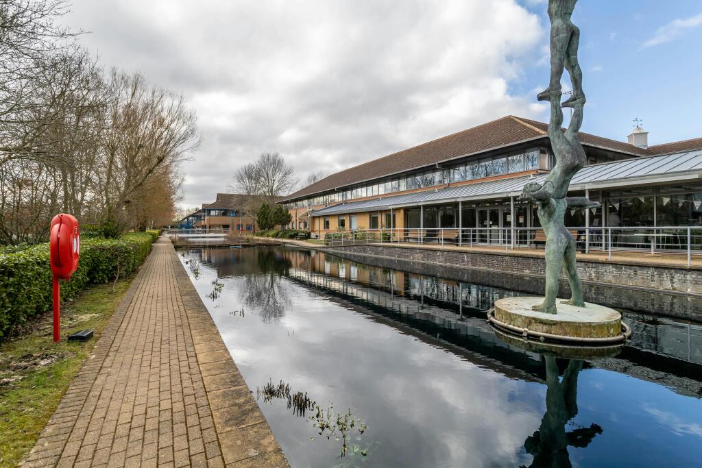 Fountain Court 010.jpg