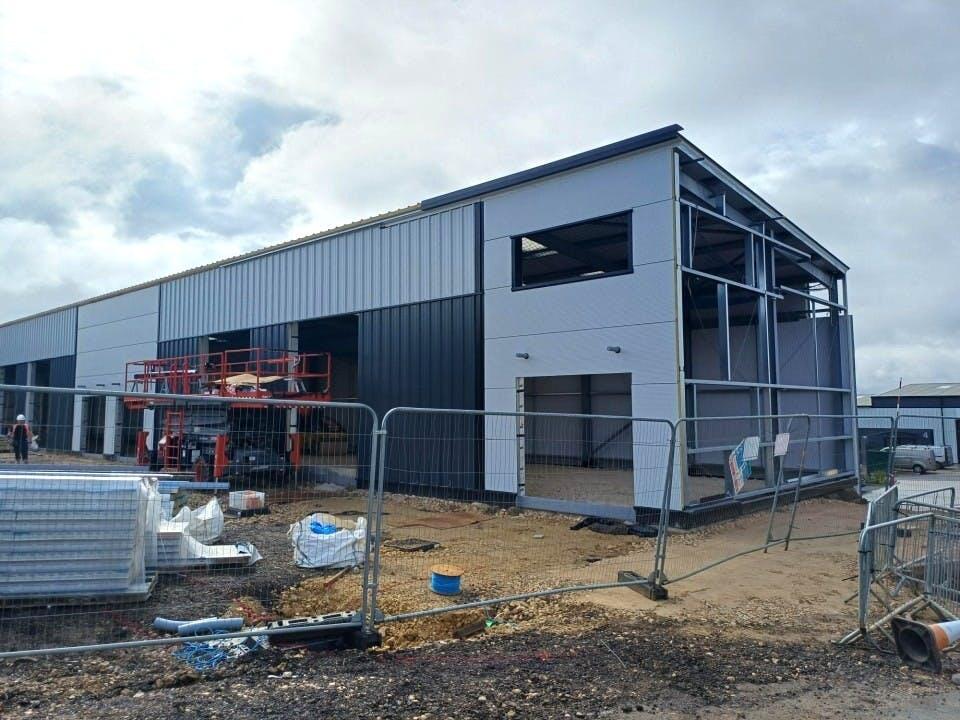 8e f410fb6ca9be604345b8b.jpg