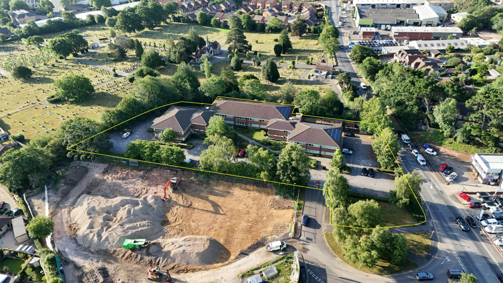 Main image of property: The Parkway, 94-96 Wickham Road, Fareham, PO16 7JL