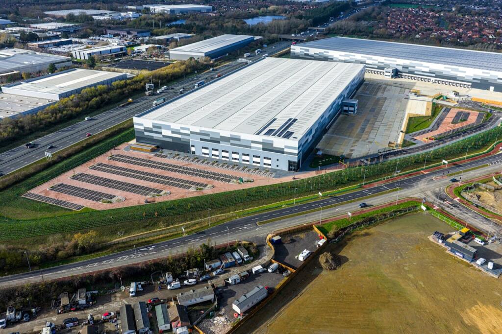 Main image of property: Unit 1, Panattoni Park, M1 / J14, Milton Keynes, MK16 0QE