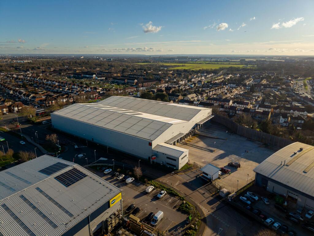 Hayes 4thFeb2026 Webres - Photos.co.uk --2.jpg